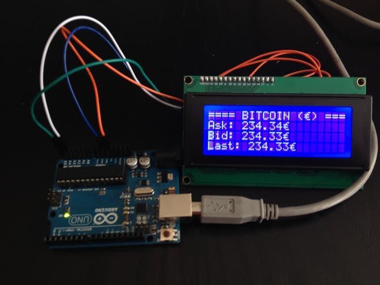 Arduino con patalla LCD mostrando la conversion a Euros